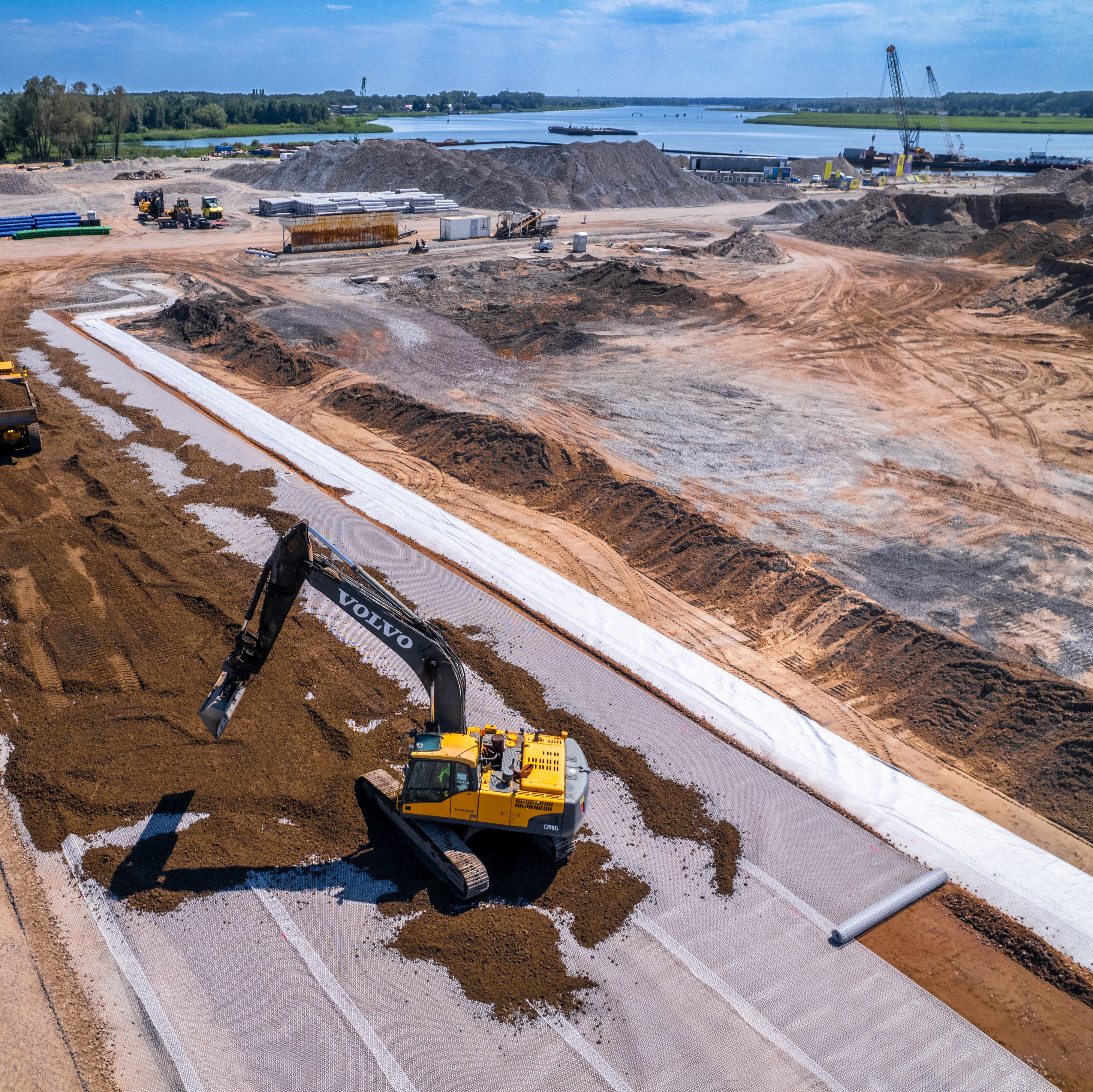 Budowa Terminalu Instalacyjnego dla obsługi Morskich Farm Wiatrowych w Świnoujściu  image
